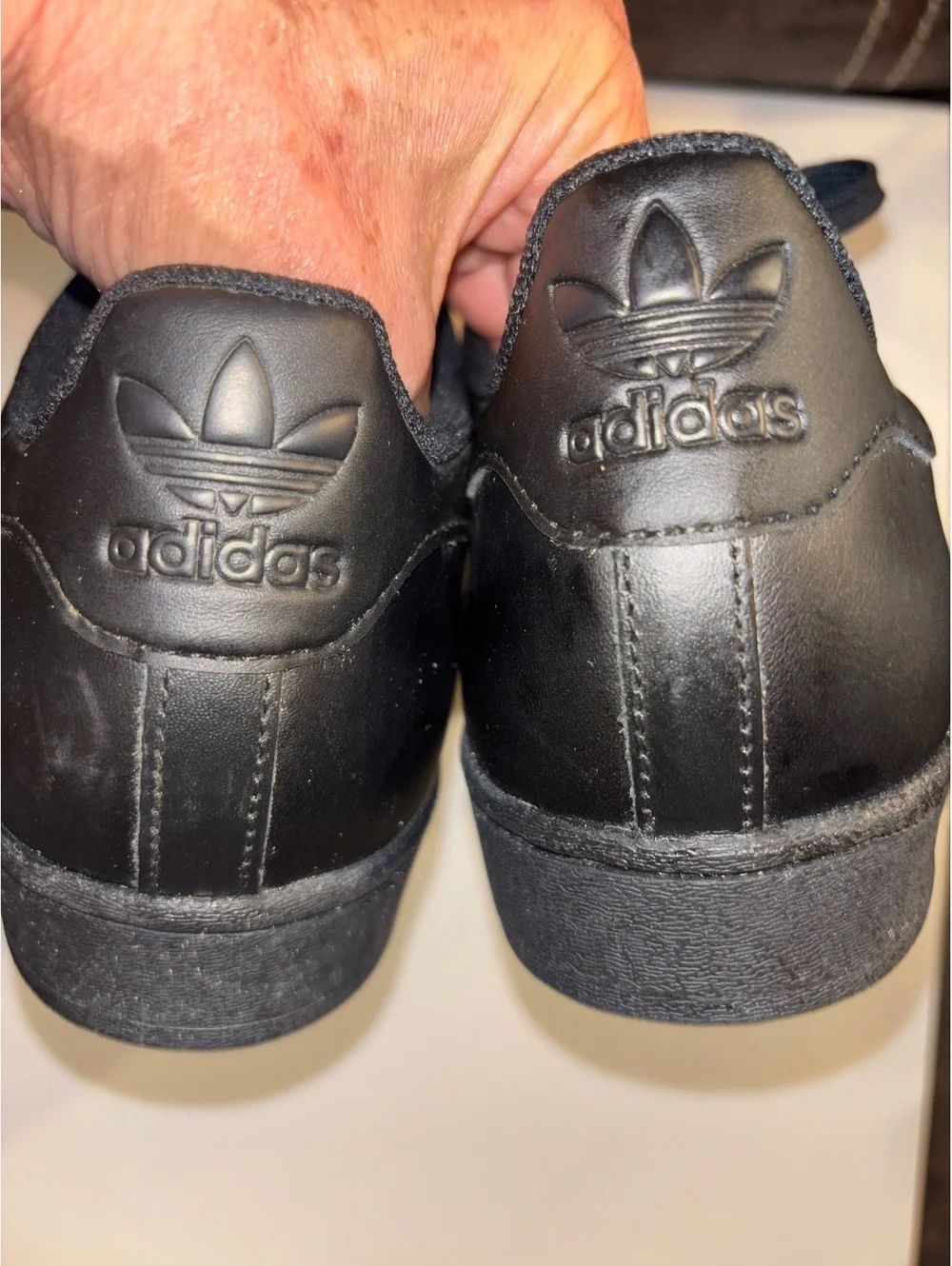 Adidas Superstar Men’s 9.5 Black Leather Sneakers NWOT NWOB